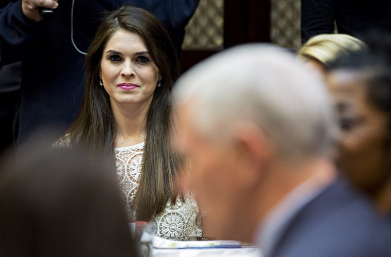 Theo Business Insider, Hope Hicks, 29 tuổi, là nữ  Giám đốc truyền thông Nhà Trắng trẻ nhất trong lịch sử. Được biết, trước khi gia nhập đội ngũ vận động tranh cử tổng thống của ông Trump năm 2016, cô chưa hề có kinh nghiệm chính trị. Ảnh: BI.